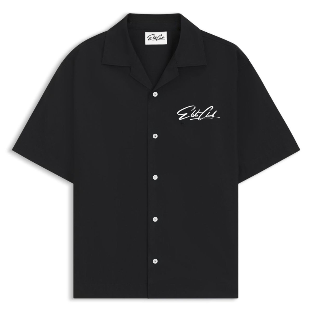 Schwarzes Elite Club® Oversize Baumwollhemd mit gesticktem Logo auf der Brust, Reverskragen und durchgehender Knopfleiste – minimalistisches Streetwear-Design.