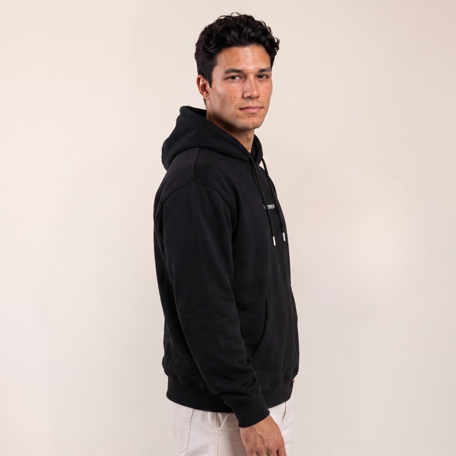 Oversize Hoodie Herren Schwarz – BUILT DIFFERENT. | Elite Club