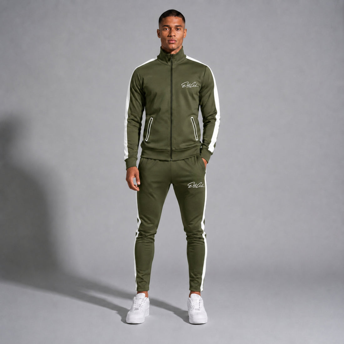 Trainingsanzug olive front ansicht mit weißen Sitenstreifen