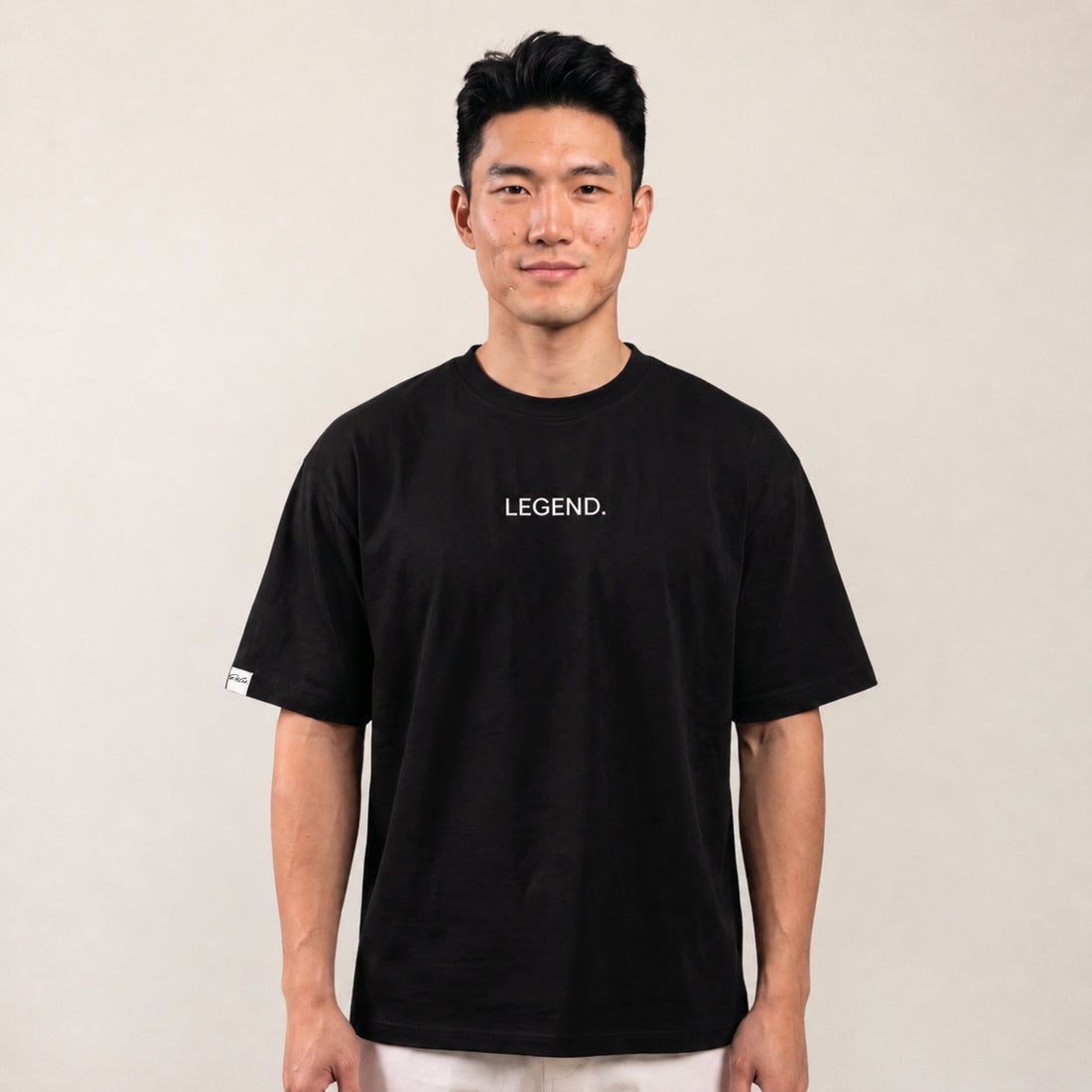 Heavy Oversize T-Shirt Herren 100% Baumwolle Schwarz LEGEND – Frontalansicht Model