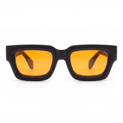 Sonnenbrille Herren mit orangen Gläsern und mattem schwarzem Rahmen, Frontansicht