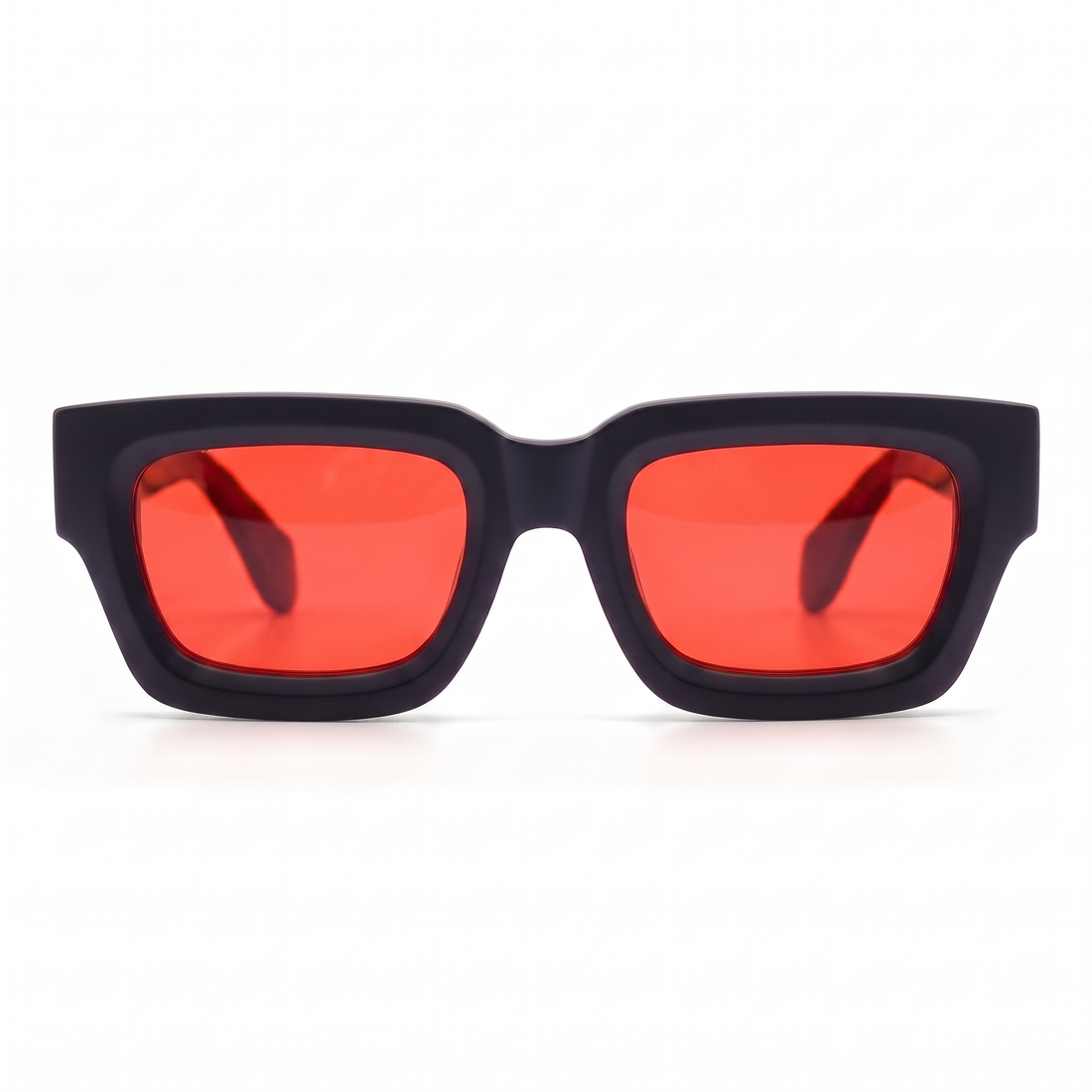 Sonnenbrille Herren mit roten Gläsern und mattem schwarzem Rahmen, Frontansicht