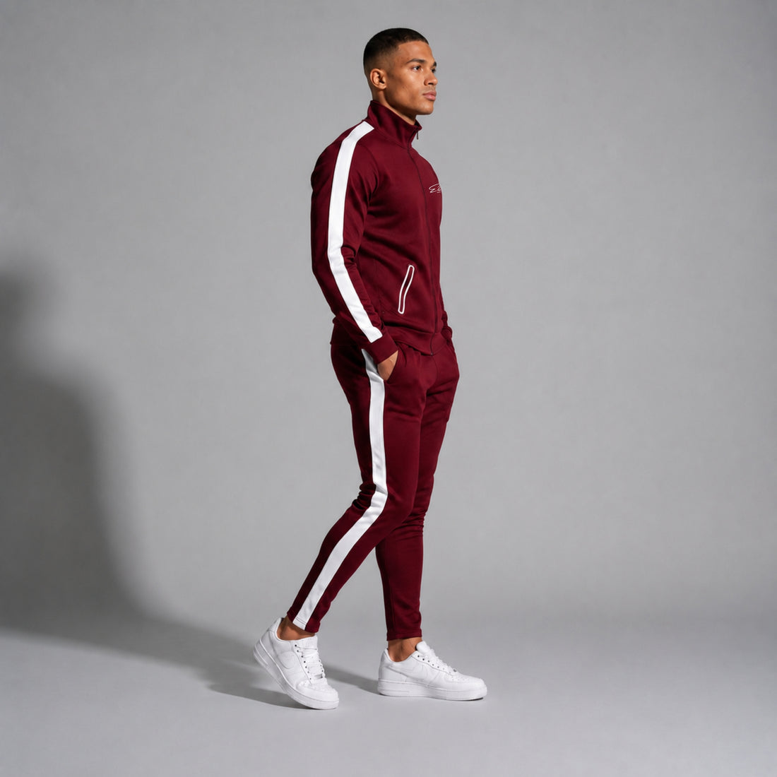 Trainingsanzug Herren Burgundy Slim Fit Tracksuit von Elite Club ®, Seitenansicht